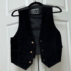 NWT Vintage Leather Black Vest with Gold Snaps